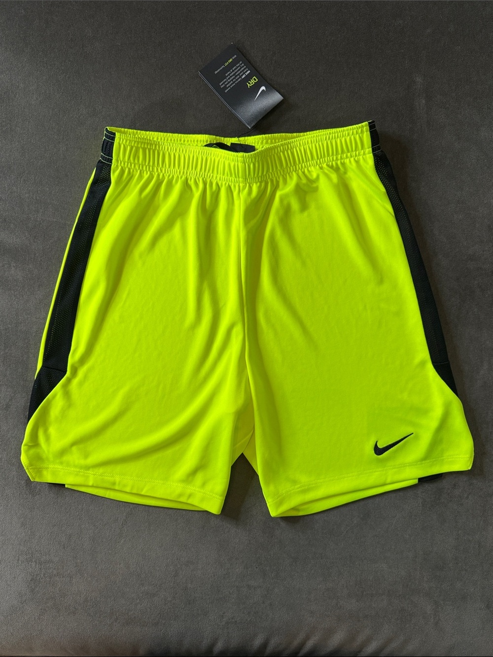 Nike Men’s Neon Yellow Dri-FIT Athletic Sport Shorts Black Accents MEDIUM NWT